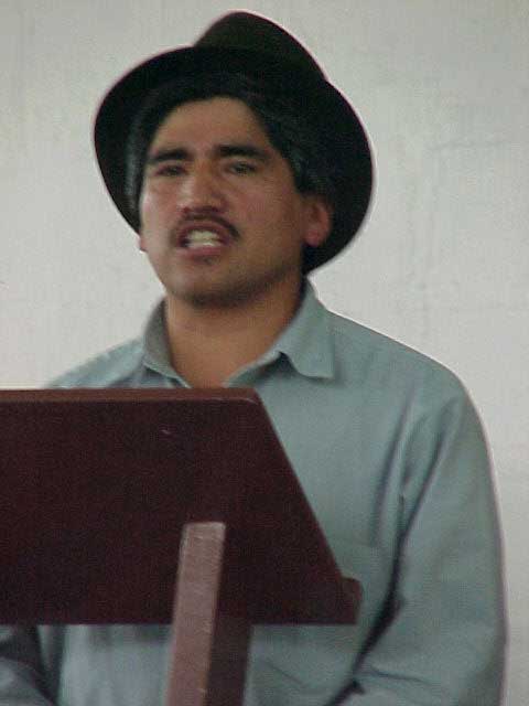 Estuardo Remache inaugurando oficialmente la 1a. Asamblea de Mujeres de ECUARUNARI